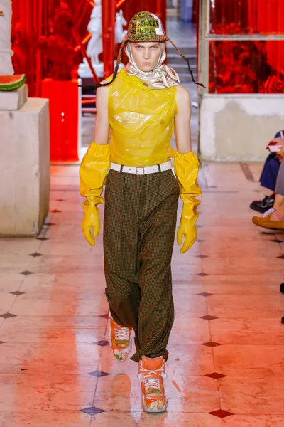 Look 2